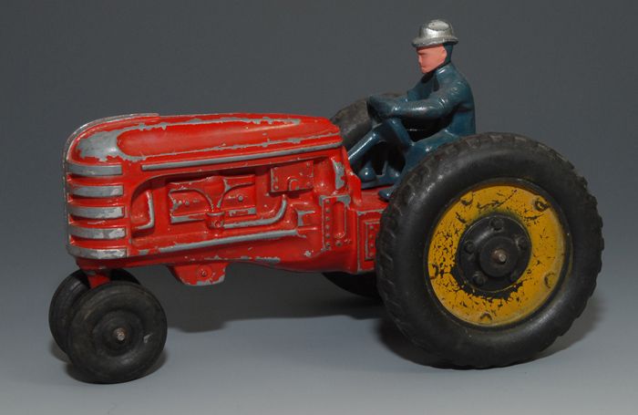 Hubley Farmall Tractor, Cast Aluminum