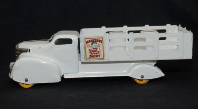 Marx Marcrest Dairy Truck, NEAR MINT!