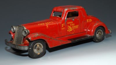 Marx Siren Fire Chief Windup Car